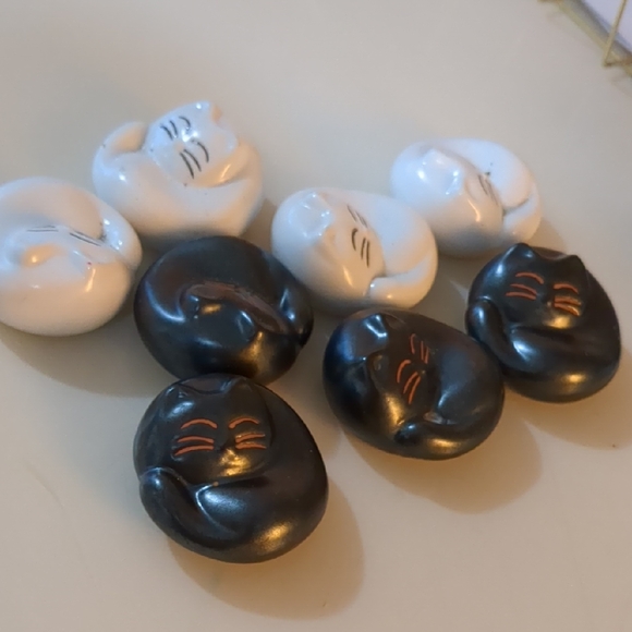 None Other - Set of Ceramic Cat Figurines